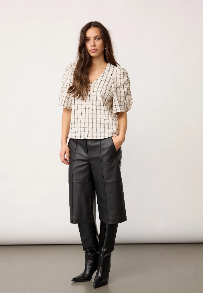 Co Couture BisoCC Check SS V-Blouse - Off White