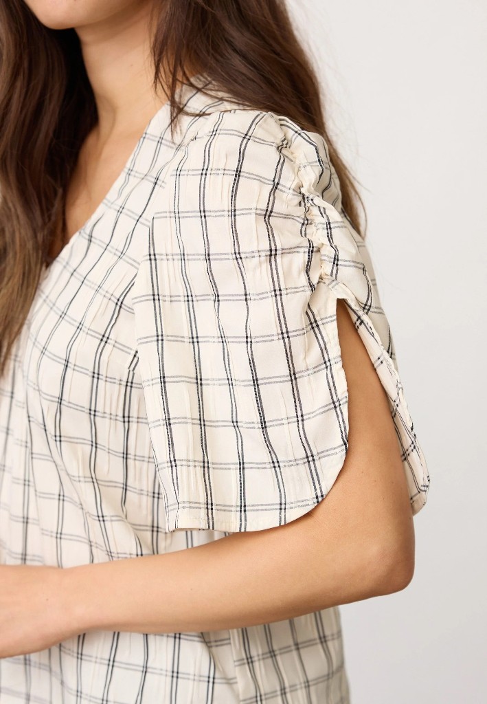 Co Couture BisoCC Check SS V-Blouse - Off White